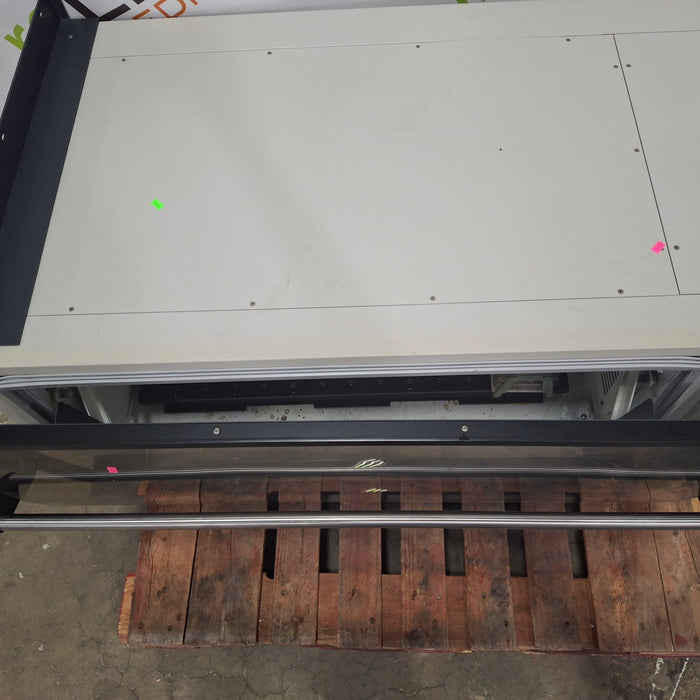 New Brunswick Scientific INNOVA 4400 Incubator Shaker