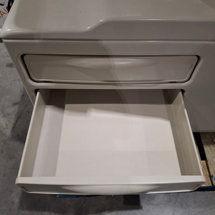 Midmark 204 Exam Table