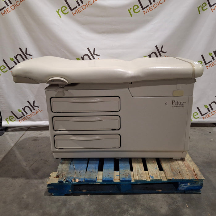 Midmark 204 Exam Table