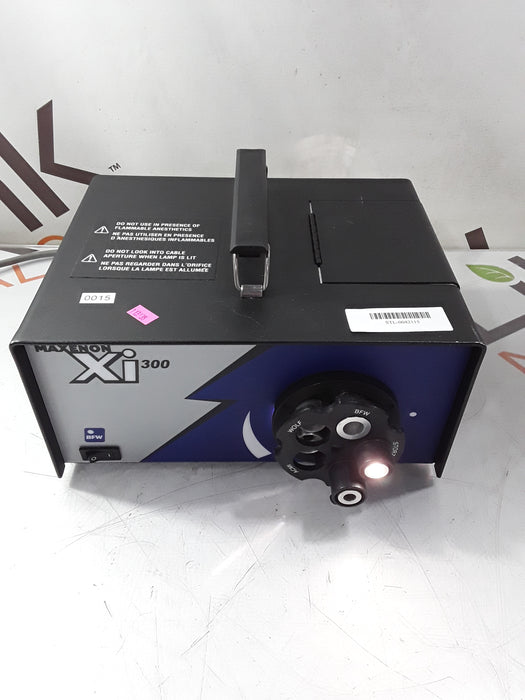 BFW, Inc. Maxenon Xi 300 Light Source