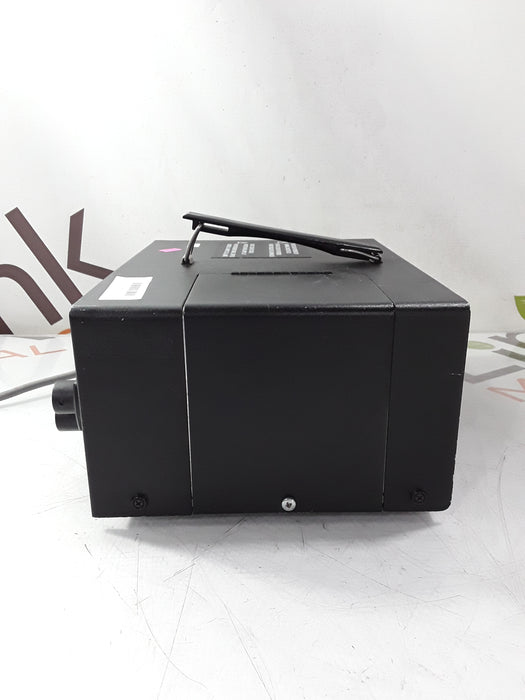 BFW, Inc. Maxenon Xi 300 Light Source