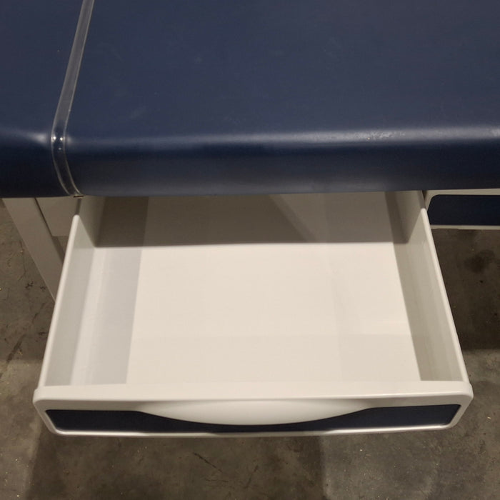 Midmark 203 Treatment Table