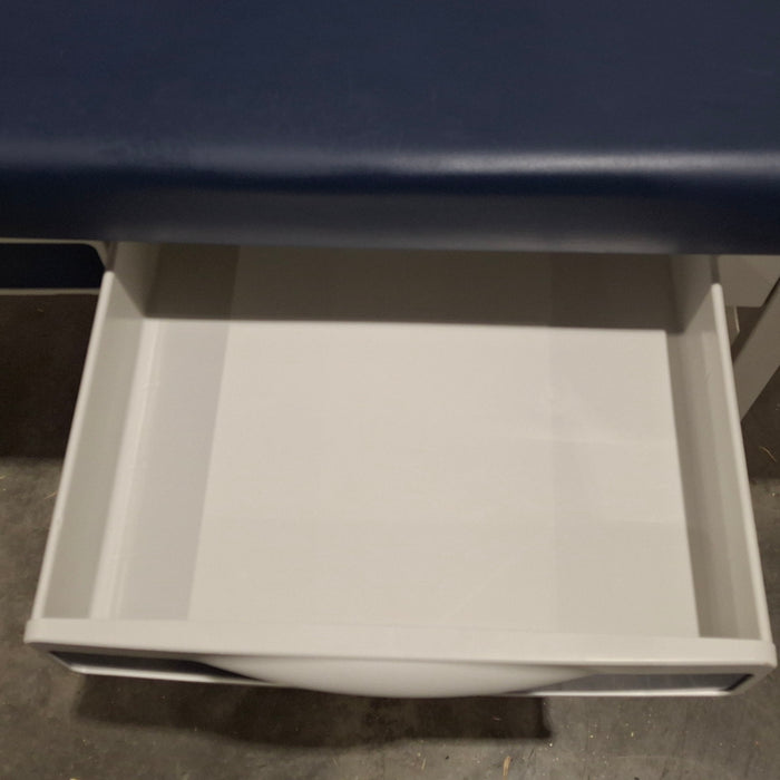 Midmark 203 Treatment Table