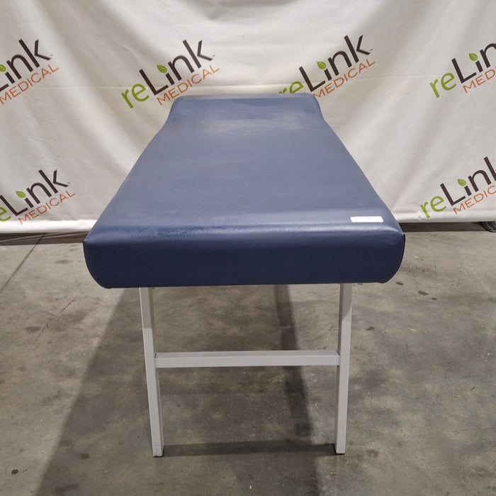 Midmark 203 Treatment Table