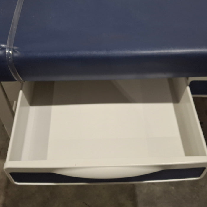 Midmark 203 Treatment Table