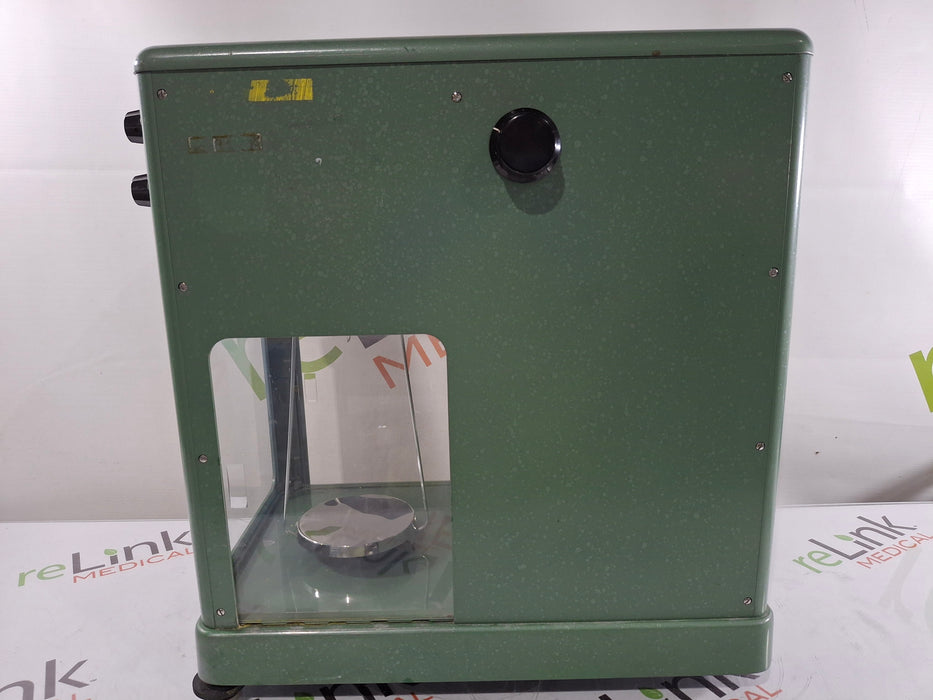 Mettler Instruments Corp. B6 Enclosed Balance Scale