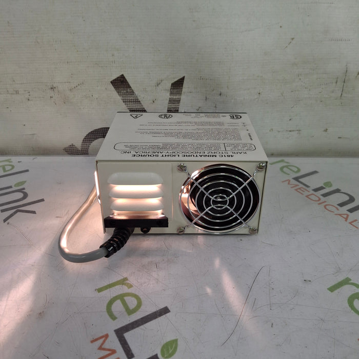 Karl Storz 481C Miniature Light Source