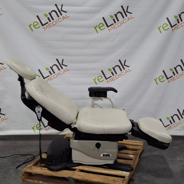 Midmark 630 Procedure Chair
