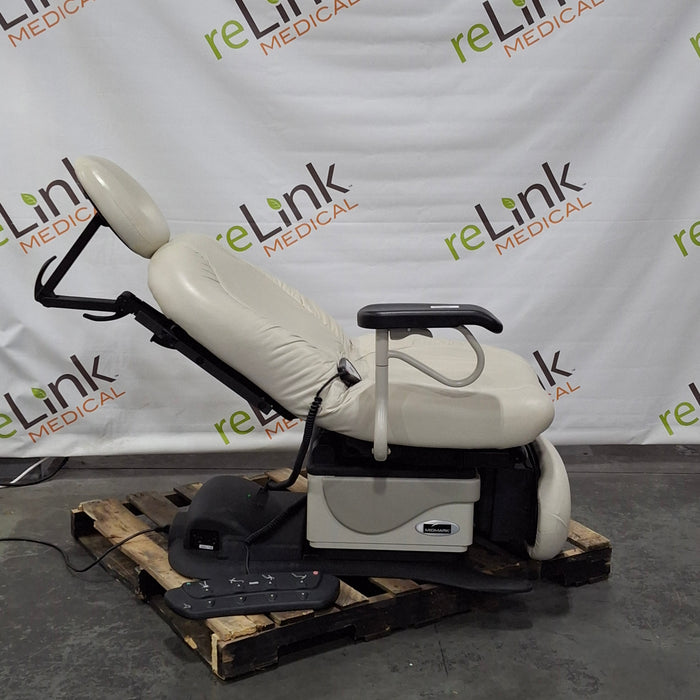 Midmark 630 Procedure Chair