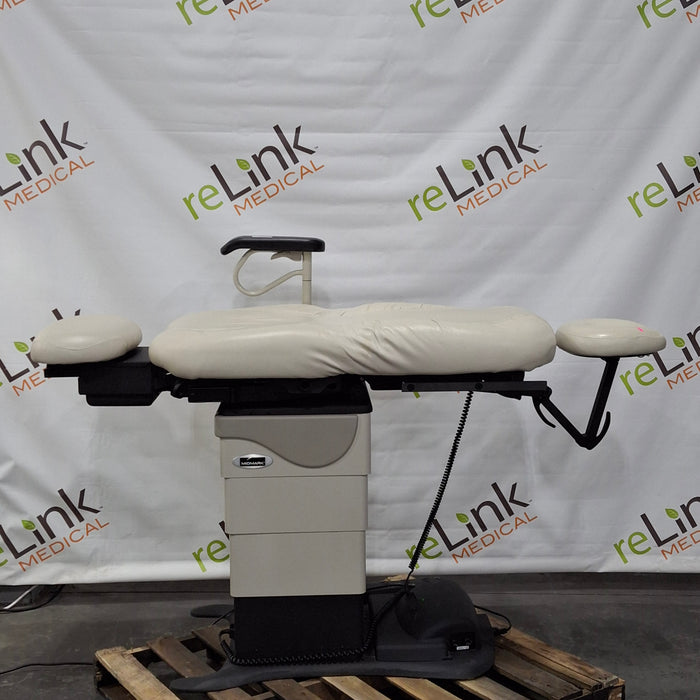 Midmark 630 Procedure Chair