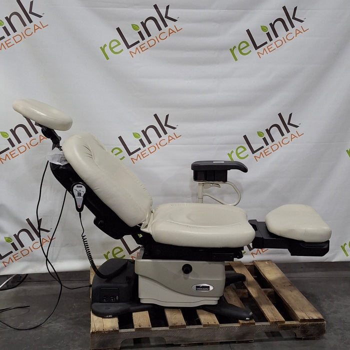 Midmark 630 Procedure Chair