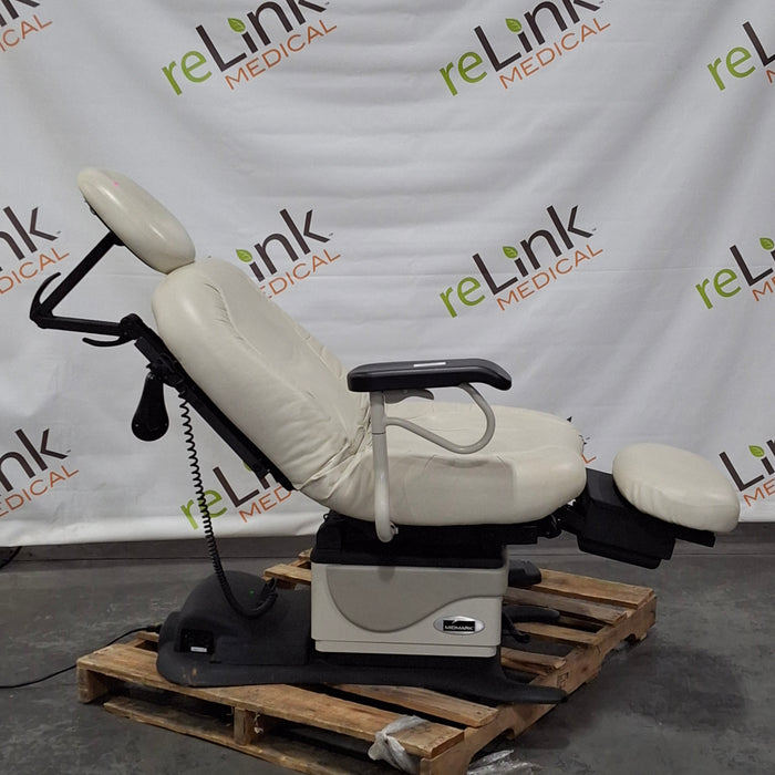 Midmark 630 Procedure Chair