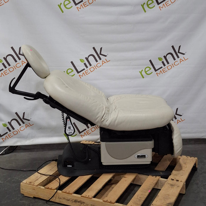Midmark 630 Procedure Chair