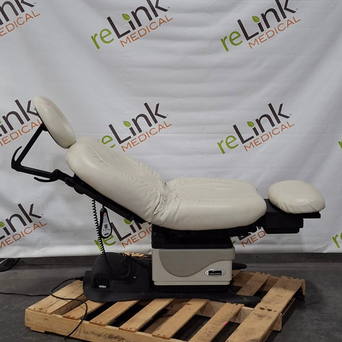 Midmark 630 Procedure Chair