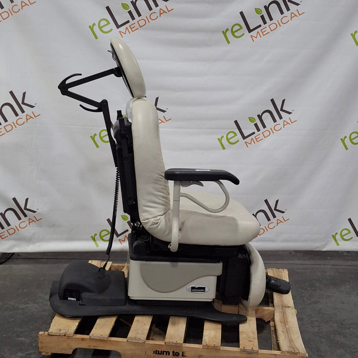 Midmark 630 Procedure Chair