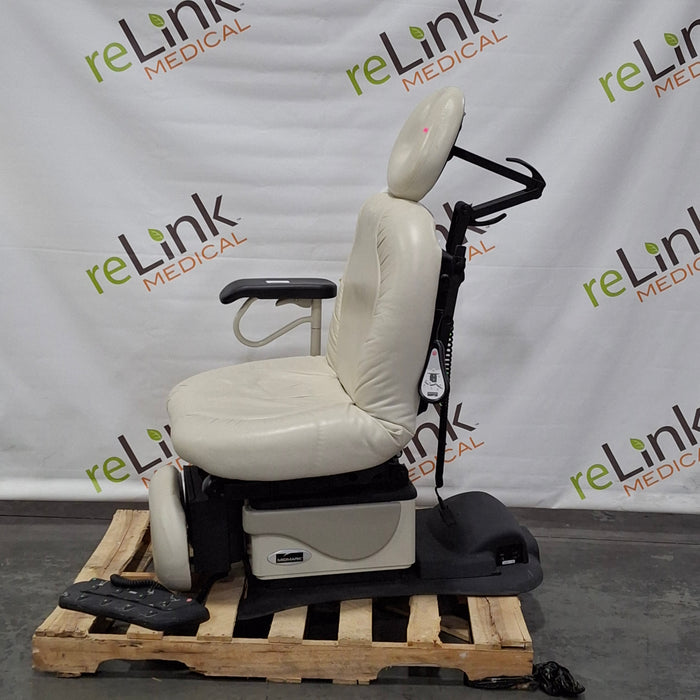 Midmark 630 Procedure Chair
