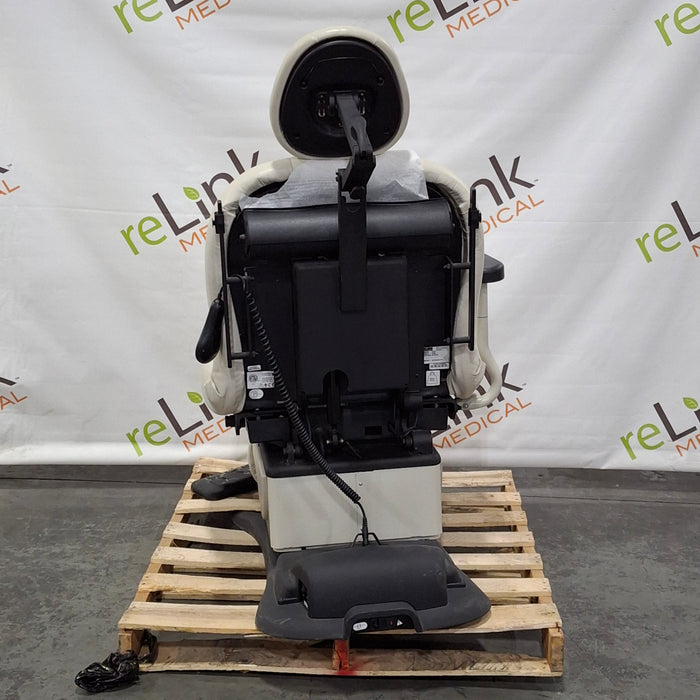 Midmark 630 Procedure Chair