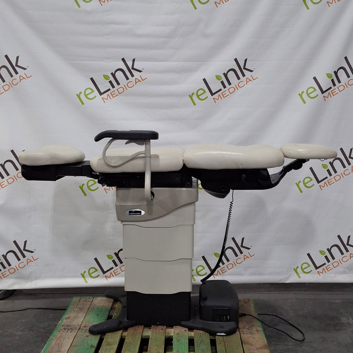 Midmark 630 Procedure Chair