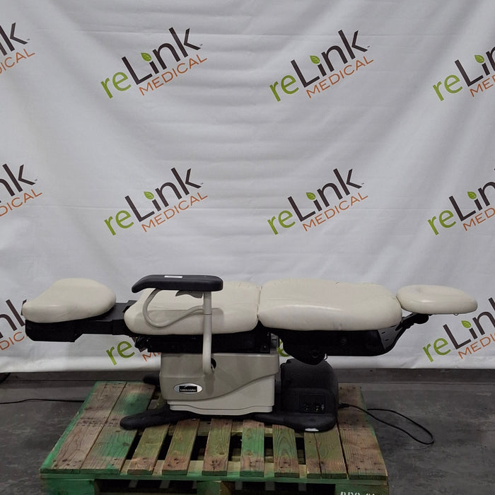Midmark 630 Procedure Chair
