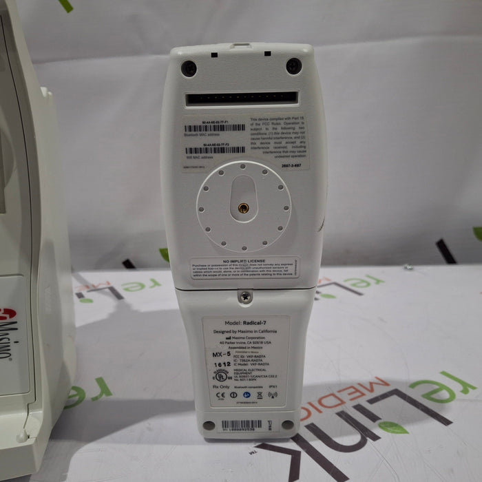Masimo Radical 7 Pulse Oximeter w/ Base