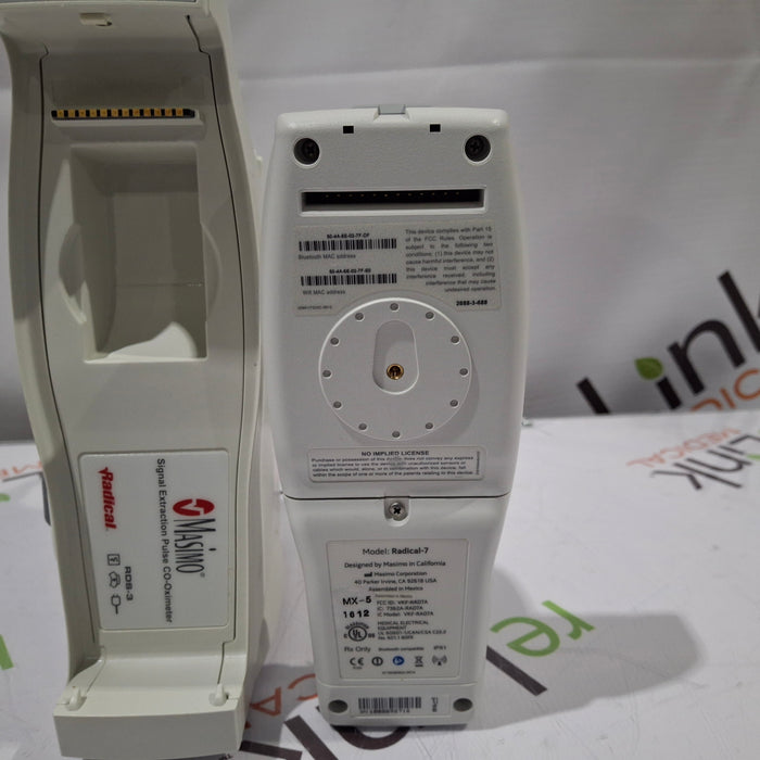 Masimo Radical 7 Pulse Oximeter w/ Base