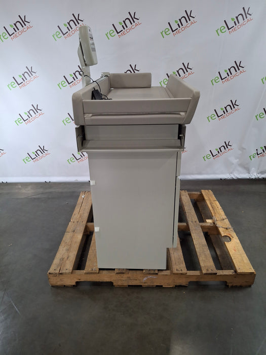 Midmark 640 Pediatric Exam Table