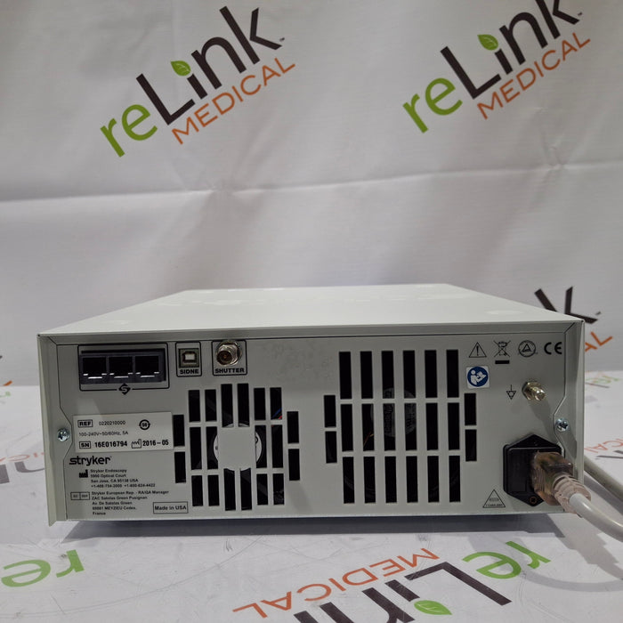 Stryker L9000 Light Source