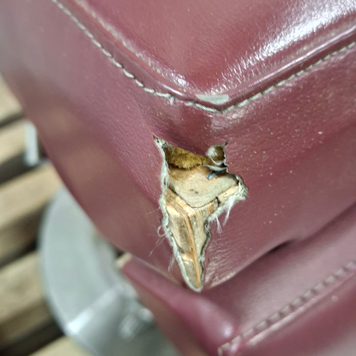 Reliance Medical Products, Inc. 880 Exam Chair