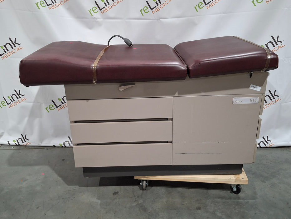 Midmark Ritter 100 Exam Table