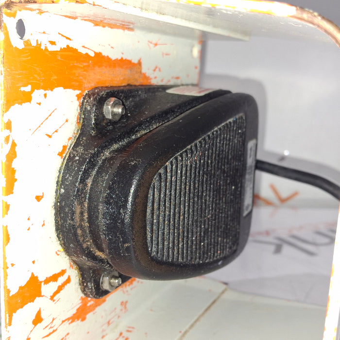 Linemaster Switch Corporation Clipper 635-S Foot Switch