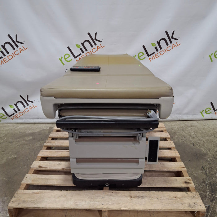 Midmark 405 Hi-Low Power Exam Table