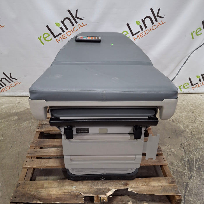 Midmark 405 Hi-Low Power Exam Table