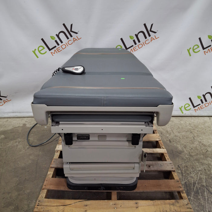 Midmark 405 Hi-Low Power Exam Table