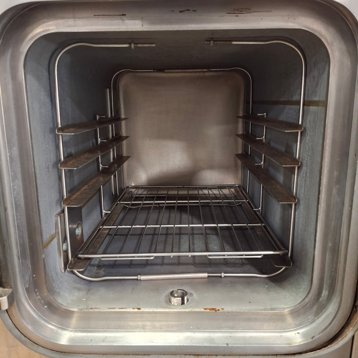 Steris Amsco Model 3013 Steam Sterilizer