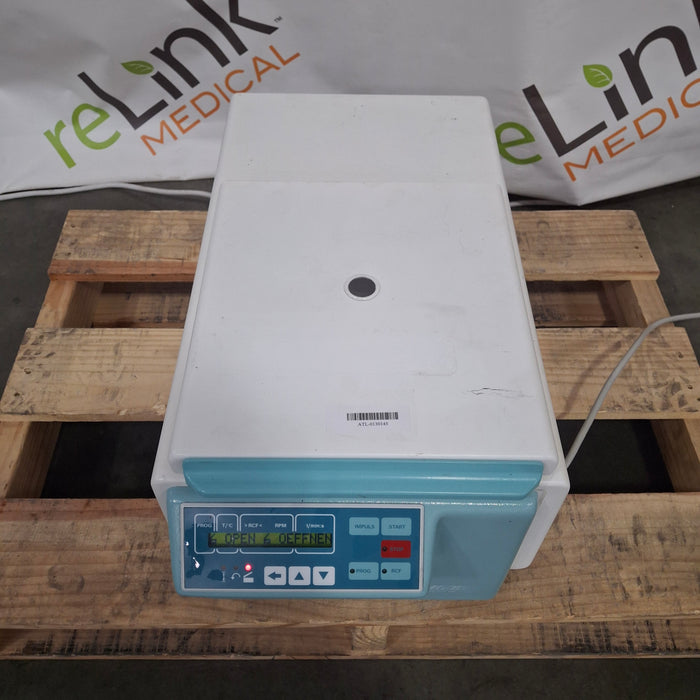 Hettich MIKRO 22 R Centrifuge