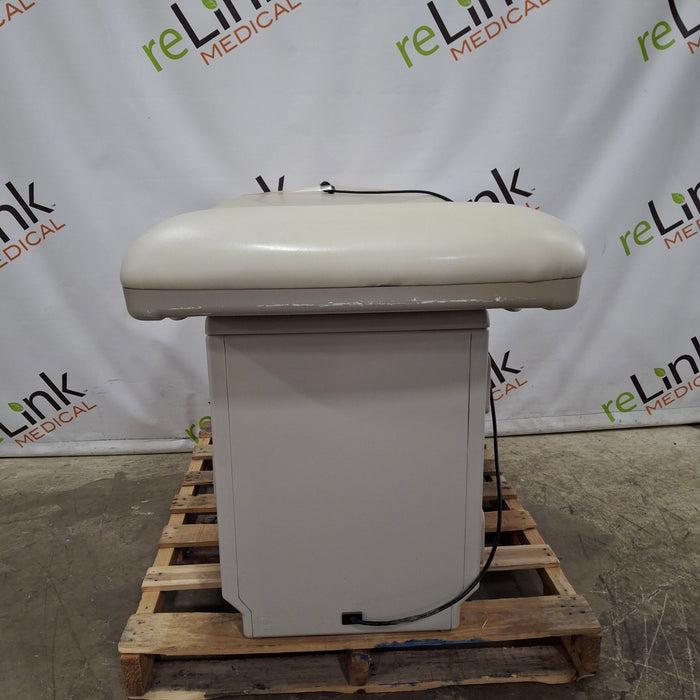 Midmark 204 Exam Table