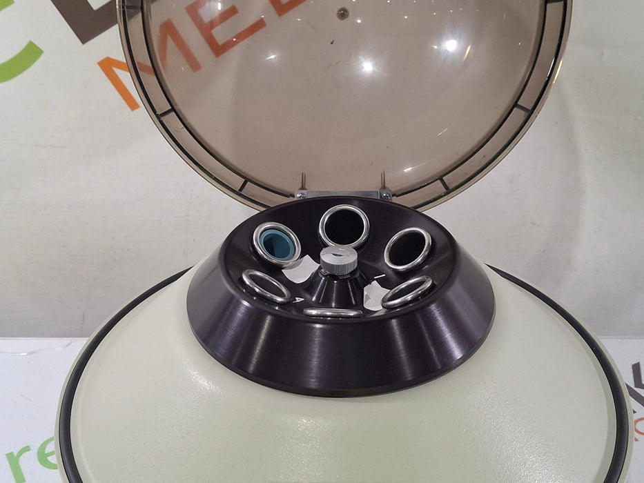 Clay Adams Compact 2 centrifuge