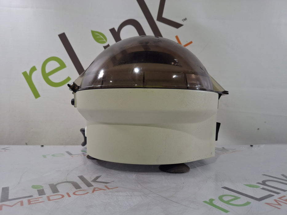 Clay Adams Compact 2 centrifuge