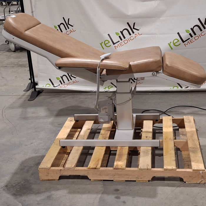 Clinton Industries 6810 Blood Drawing Chair