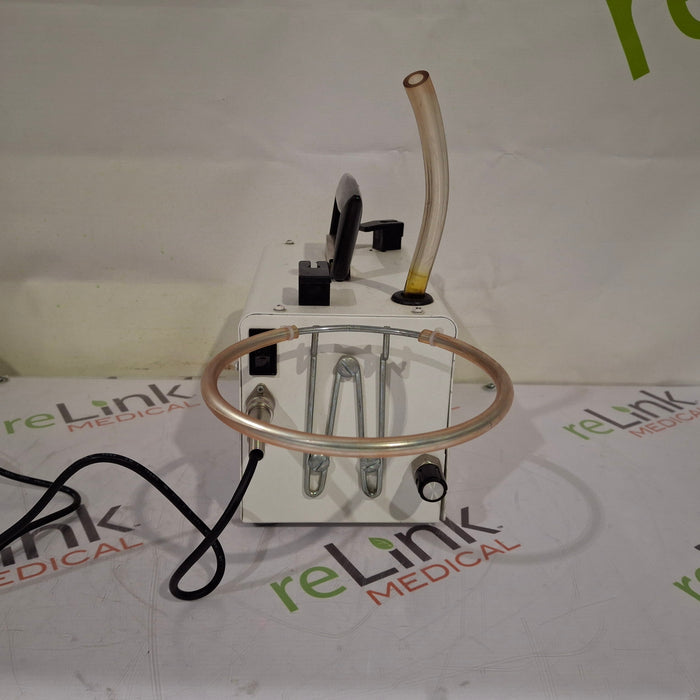 Armstrong Medical Industries, Inc. SSCOR/2500 Pump-Suction Portable