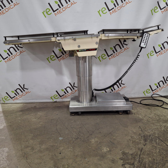 Skytron 6001 Elite Surgical Table