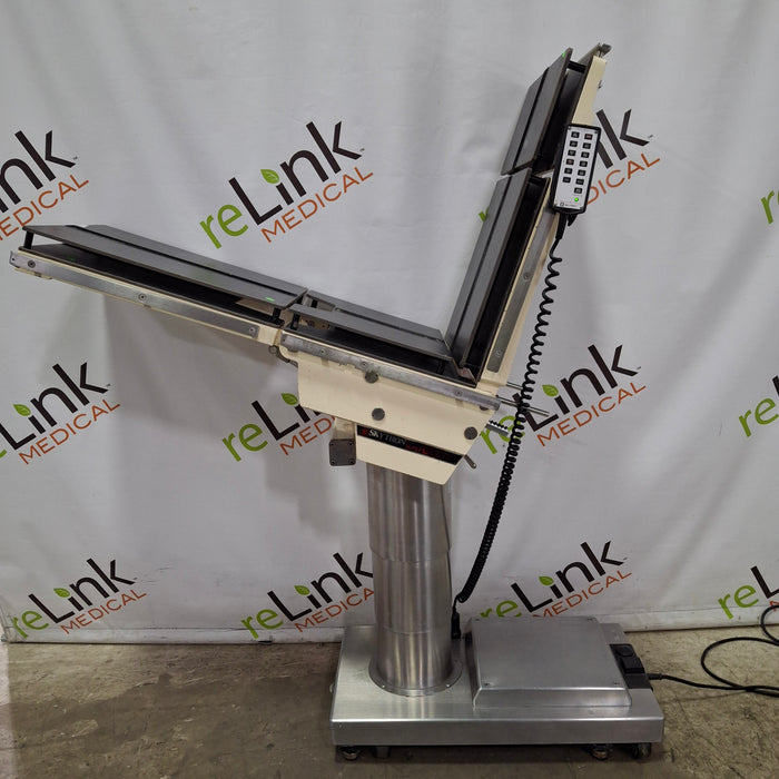 Skytron 6001 Elite Surgical Table