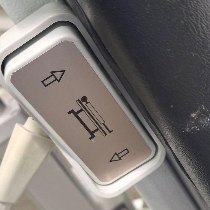 Metron Medical Elite Electric 2 Section Treatment Table