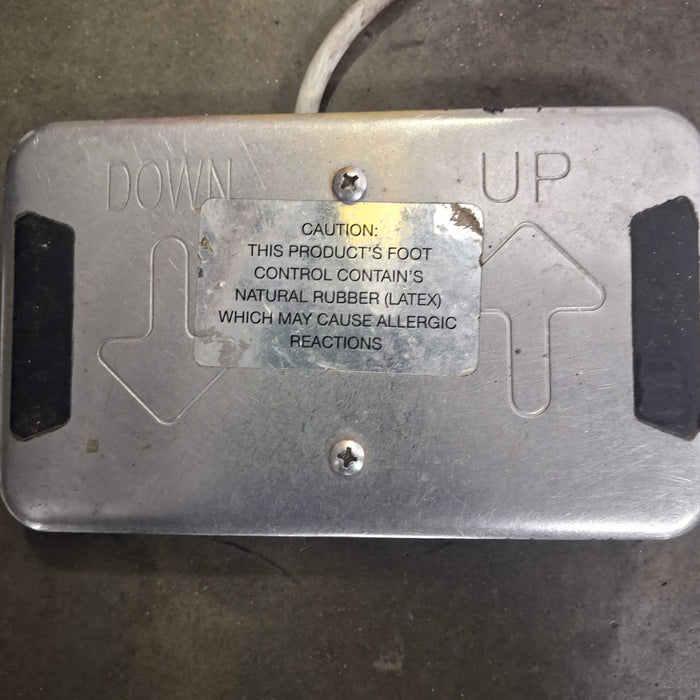 Metron Medical Elite Electric 2 Section Treatment Table