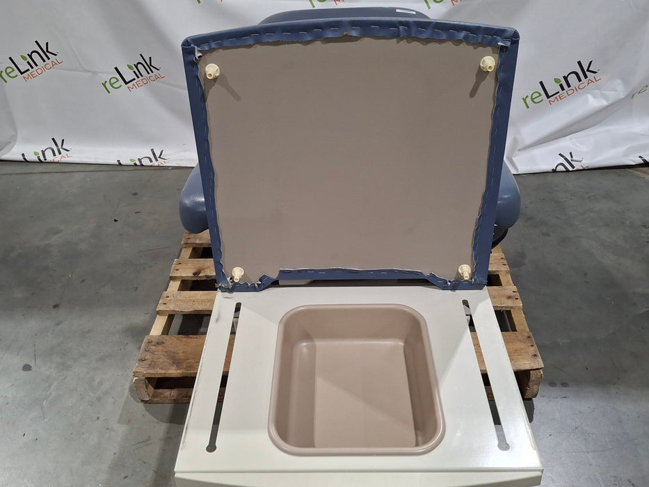 Midmark 222 Procedure Chair