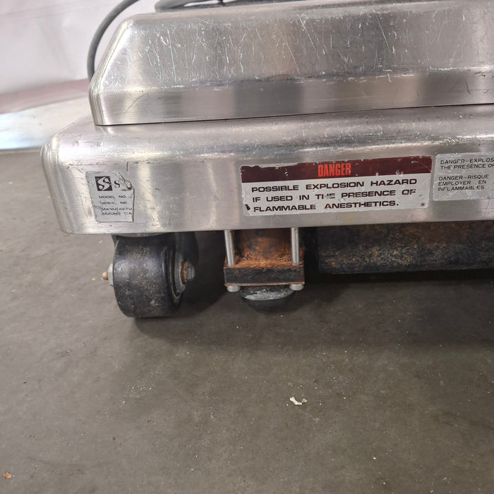 Skytron 6500 Elite Surgical Table