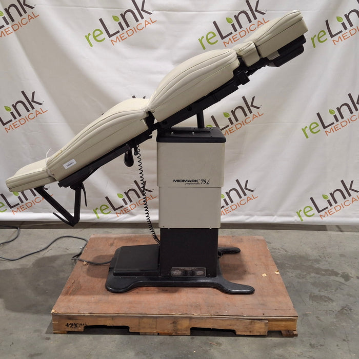 Midmark 75L Exam Chair