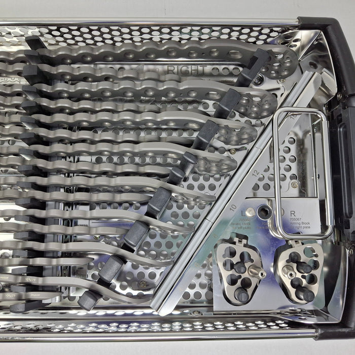 Stryker AxSOS Titanium Distal Lateral Femur Plates