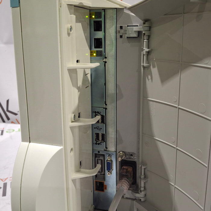 Philips IntelliVue MP70 Patient Monitor