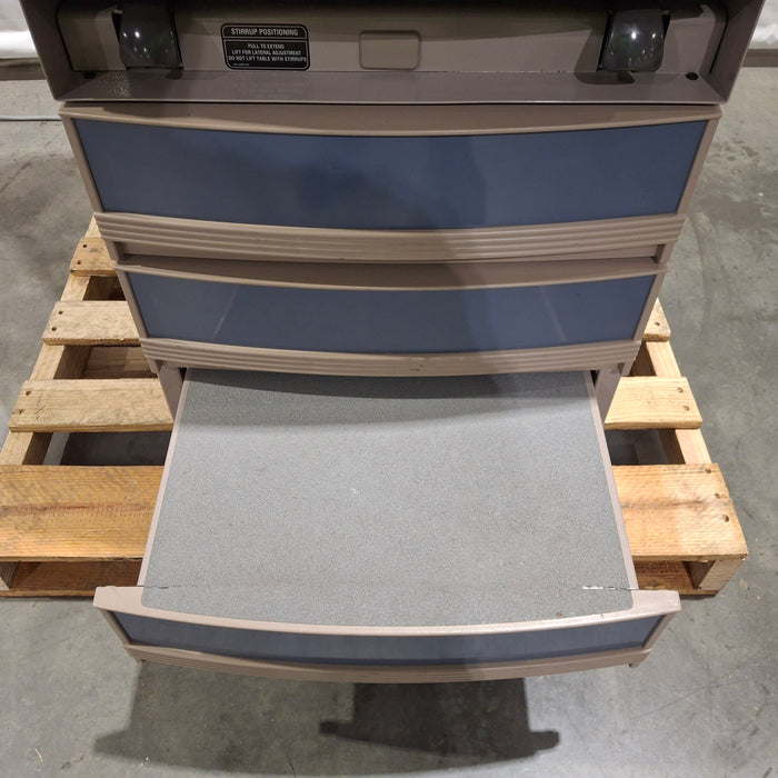 Ritter 300 Exam Table